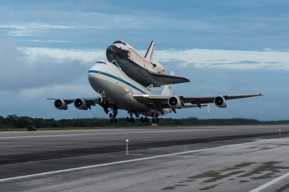 Raketoplán Endeavour na letounu SCA