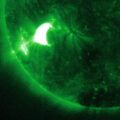 Sluneční erupce v rentgenovém oboru. Na snímku jsou vlastně vidět atomy železa rozpálené na 6 milionů stupňů.