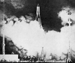 Sputnik-1 na špici rakety R-7/A začíná cestu do vesmíru a do historie