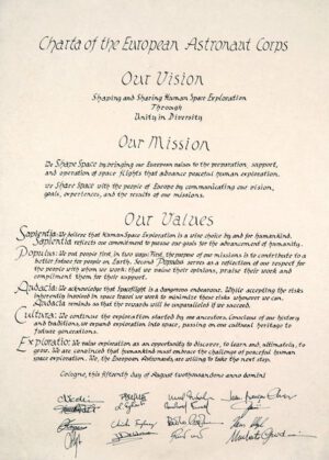 Charta Evropského sboru astronautů, která byla podepsána astronauty 15. srpna 2001.