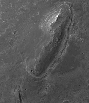 Trasa, ktorú Opportunity prešla od príjazdu ku kráteru Endavour. Na odrázku vidíte Matijevic Hill.