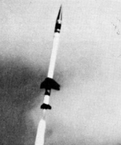 Britská sondážní raketa Skylark.