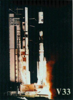 Start rakety Ariane 4 s družicí Hipparcos ukrytou pod aerodynamickým krytem.