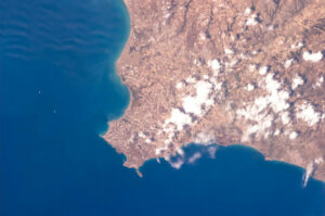 Ještě jednou Sicílie - tentokrát pobřeží u jejího nejjižnějšího mysu.