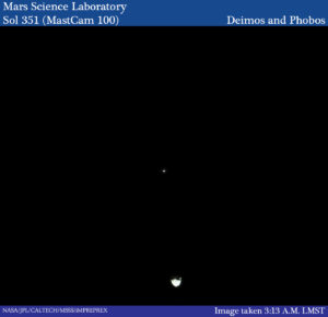 Phobos a Deimos vyfocené kamerou Mastcam