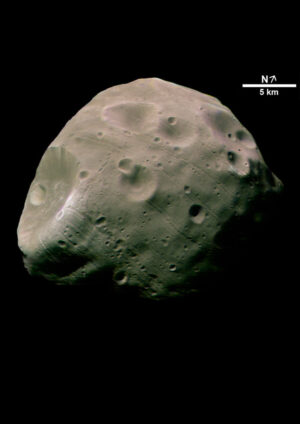 Detailní snímek měsíce Phobos.