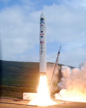 Start rakety Minotaur 4 ve verzi Lite - nástupce mezikontinentální rakety Peacekeeper.