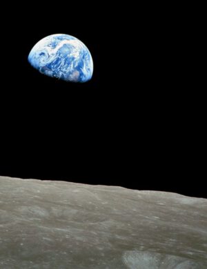 Apollo 8: Východ Země nad Měsícem