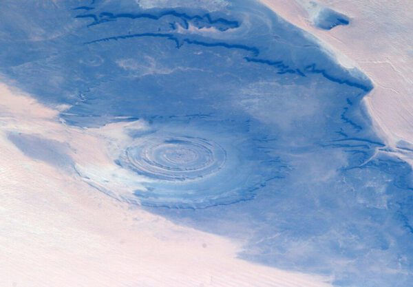 Oko Sahary zvané též Guelb er Richat ve střední Mauretánii