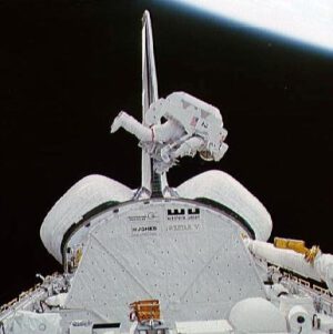 Astronaut Bruce McCandless s MMU během mise STS-41B