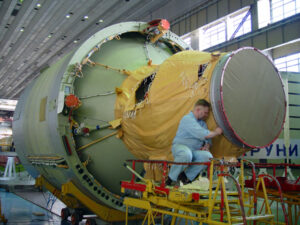 Třetí stupeň rakety Proton