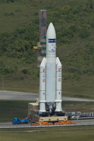 Přeprava rakety Ariane 5 na místo startu.