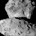 Úžasný detailní snímek OSIRIS za použití narrow-angle camera ze 7.8.2014 a vzdálenosti 104 km od komety. kredit: ESA/Rosetta/MPS for OSIRIS Team MPS/UPD/LAM/IAA/SSO/INTA/UPM/DASP/IDA