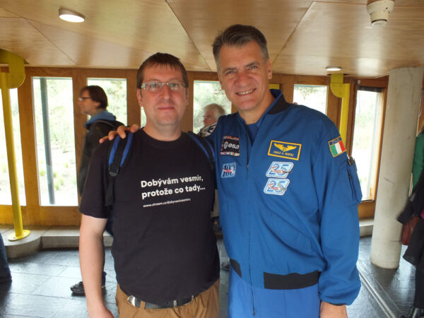 Redaktor našeho webu Tomáš Kohout s astronautem Paolo Nespolim