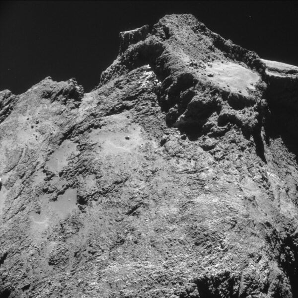 Jádro komety 67P-Čurjumov/Gerasimenko pohledem palubní kamery NAVCAM