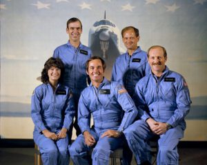 Posádka STS-7: (zleva) Ride, Fabian, Crippen, Thagard, Hauck