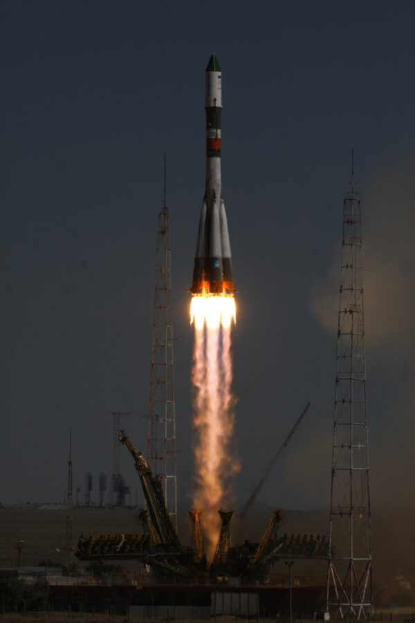 Start zásobovací lodi Progress M-28 na raketě Sojuz-U