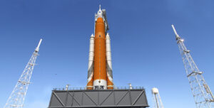 Nová podoba rakety SLS zveřejněná po oznámení o dokončení CDR.