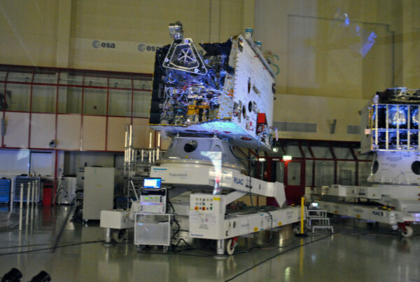 Letový exemplář sondy BepiColombo vystavený 4. října v nizozemském centru ESTEC.