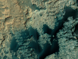 Satelitní snímek okolí místa, kde se Curiosity pohybuje