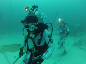 Tim Peake při podmořské misi NEEMO 16