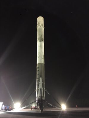 První stupeň po přistání na Floridě. Foto: SpaceX