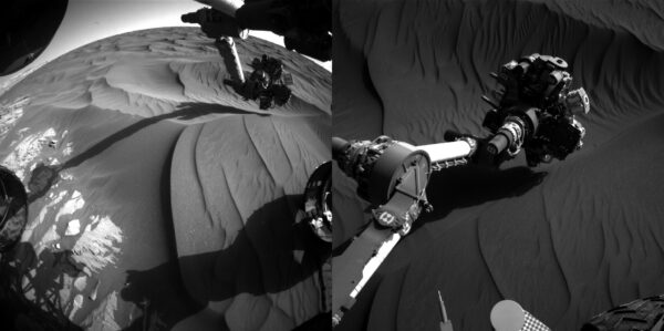 Sol 1184 robotická paže zkoumá duny. Foto: NASA/JPL-Caltech/MSSS