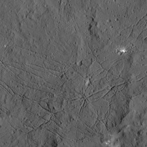 Kráter Dantu na Ceres. NASA/JPL-Caltech/UCLA/MPS/DLR/IDA