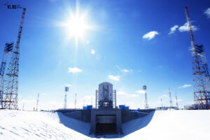 Tento snímek mne inspiroval k názvu celého článku "Mrazivá krása sibiřského kosmodromu"