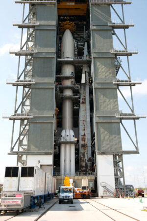 Raketa Atlas V s družicí MUOS-5