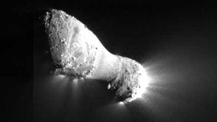 Kometa Hartley 2 focená sondou Deep Impact (EPOXI)