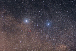 Alfa a beta Centauri, kroužkem je označeno místo s Proximou Centauri. To by mohly být první cíle mezihvězdného letu (Skatebiker, Wikipedia)