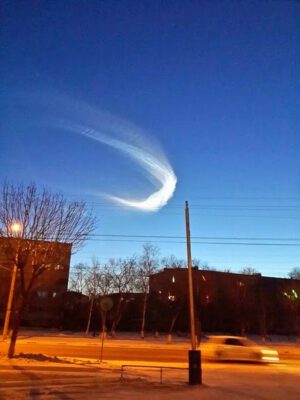 Stopa, ktorá ostala na oblohe po zániku rakety Falcon-9 nad Ruskom 17. januára 2015