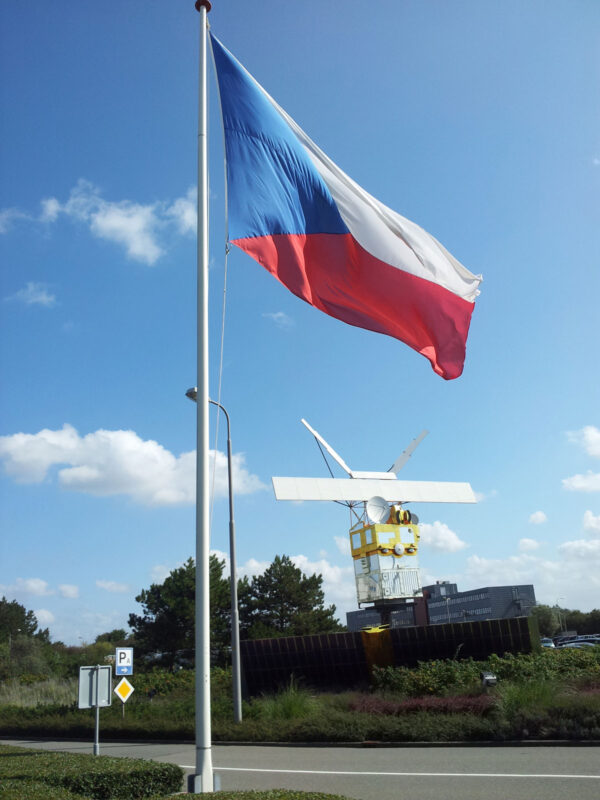 Česká vlajka v ESTECu