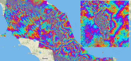 Interferogram radarových dat z družic Sentinel-1 ukazuje posuny zemského povrchu po zemětřesení, které zasáhlo 24. srpna oblast kolem Amatrice.