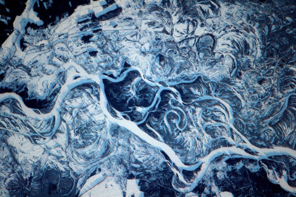 Zimní krajina je magická i z ISS. Řeka Dněpr na sever od Kyjeva mi připomíná Hokusaiovy malby.