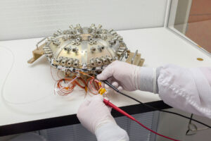 Přístroj Energetic Particle Instrument-Low Energy (EPI-Lo) před instalací na sondu Parker Solar Probe