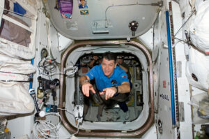 Paolo Nespoli na ISS v rámci mise STS-120