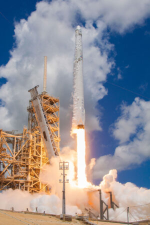 Falcon 9 při této misi poprvé využil první stupeň z řady Block 4.