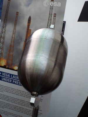 Nová hliníková nádrž na palivo pro horní stupeň rakety Vega.