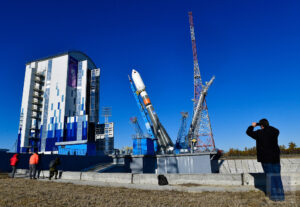 Raketa Sojuz 2 má různé konfigurace. První start z amurského kosmodromu proběhl s horním stupněm Volga. Druhý start již však proběhl se stupně Fregat, který umožňuje vynést těžší náklady na vyšší oběžné dráhy.