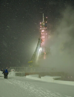 Počasí mělo před startem Sojuzu TMA-22 k ideálu daleko.
