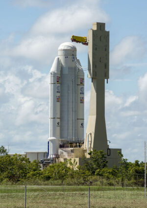 Přesun části rakety Ariane 5