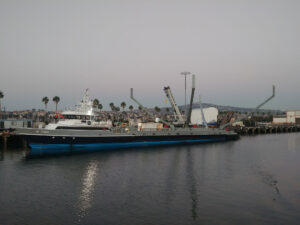 Loď Mr. Steven v Port of Los Angeles. 