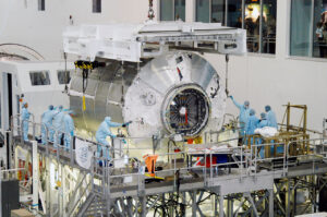 Víceúčelový logistický modul Donatello, únor 2004. Pro zásobování ISS nebyl použit, Lockheed Martin jej v rámci programu NextSTEP-2 upravuje na pozemní prototyp obytného modulu stanice LOP-G.
