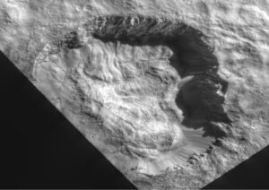Dno kráteru Juling připomíná pozemské polární oblasti, kde dochází k pohybům ledu a hornin.