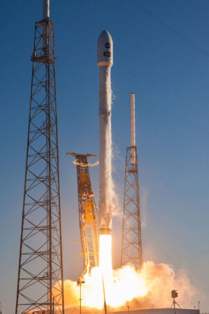 Falcon 9 startuje s teleskopem TESS.