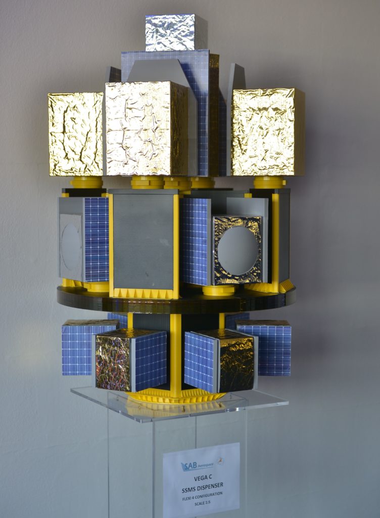 Model vypouštěcího adaptéru malých družic pro raketu Vega