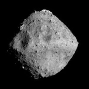 Asteroid Ryugu ze vzdálenosti 40 kilometrů.