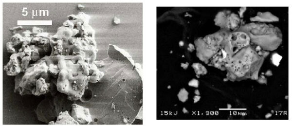Ukázky aglutinovaných zrn lunárního prachu pod skenujícím elektronovým mikroskopem (SEM). Malá zrna menší než 1 μm jsou vidět na velké částici a jsou vidět i samostatně. V pravém obrázku je zrno z vnějšího povrchu Schmittova skafandru.